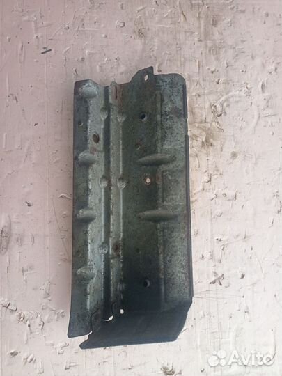 Тепловой экран турбины Volkswagen Passat (B6)