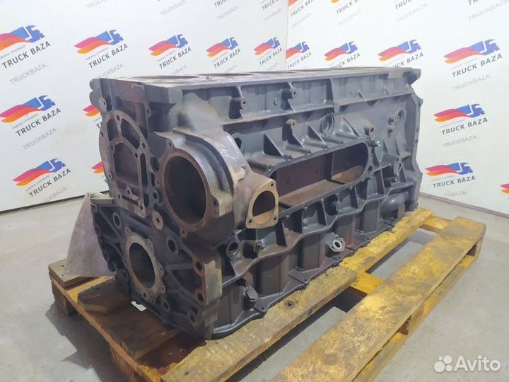 Блок цилиндров двигателя