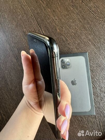 iPhone 11 Pro, 64 ГБ