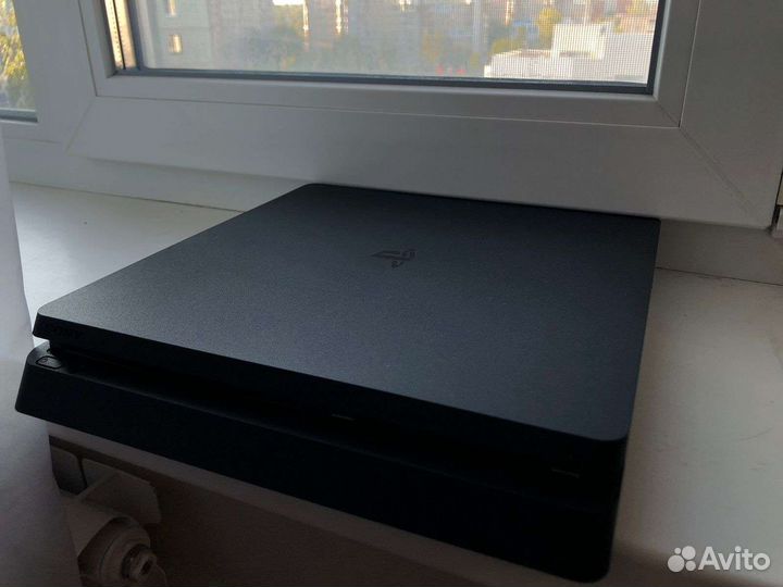 Игровая приставка sony ps4