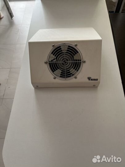 Buran Профессиональная вытяжка для маникюра