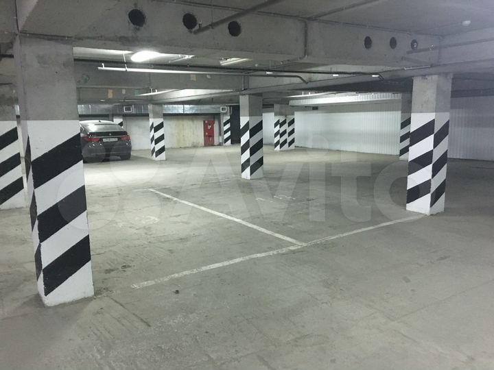 Машиноместо, 18 м²