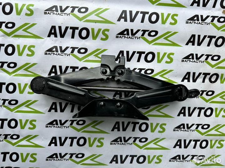 Домкрат Mazda (оригинал)