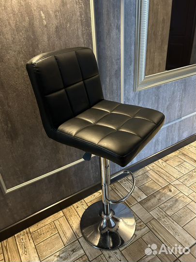 Барный стул, состояние идеал
