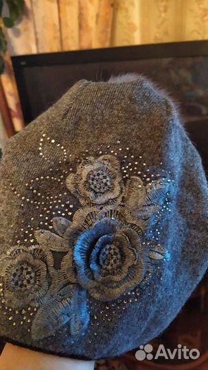 Шапка зимняя женская с меховым помпоном