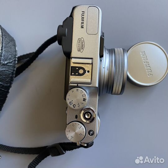 Фотоаппарат Fujifilm X20 Silver