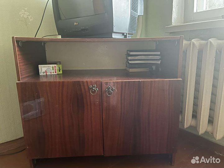 Тумба под телевизор