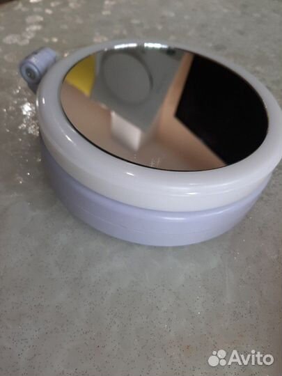 Компактное зеркало сподцветкой зеркало с 2х сторон