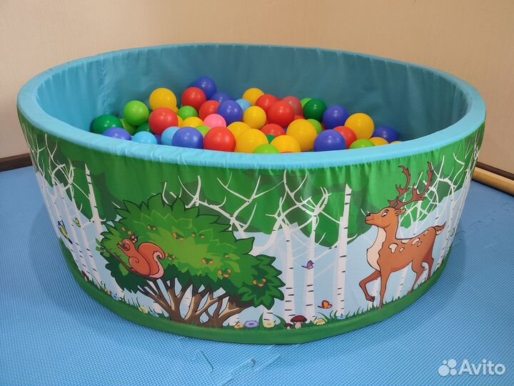 Сухой бассейн с шариками