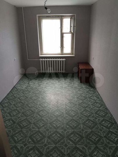 4-к. квартира, 90 м², 1/9 эт.