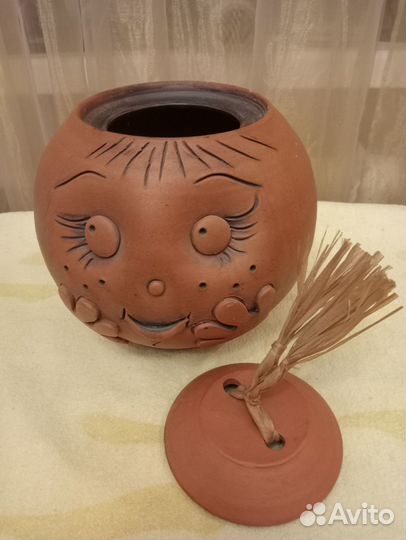 Горшок глиняный для хранения чеснока