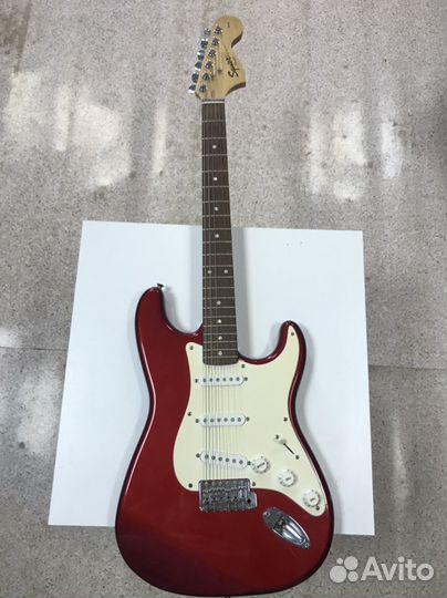 Fender squier affinity stratocaster