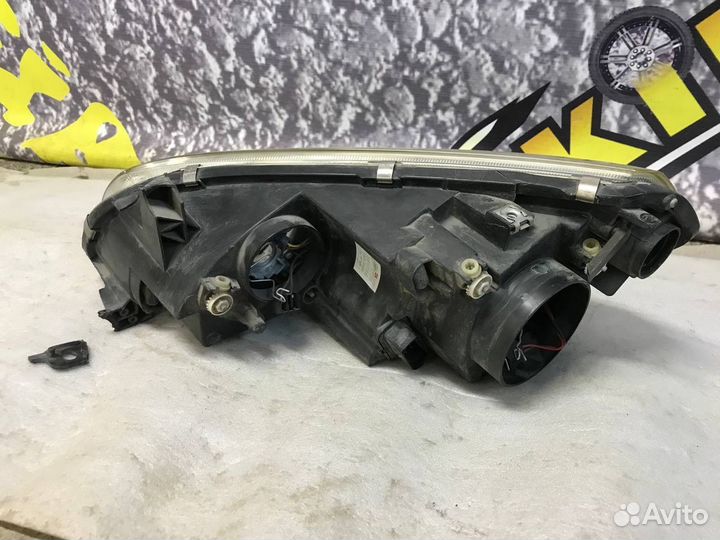 Фара передняя правая Faw Besturn B50