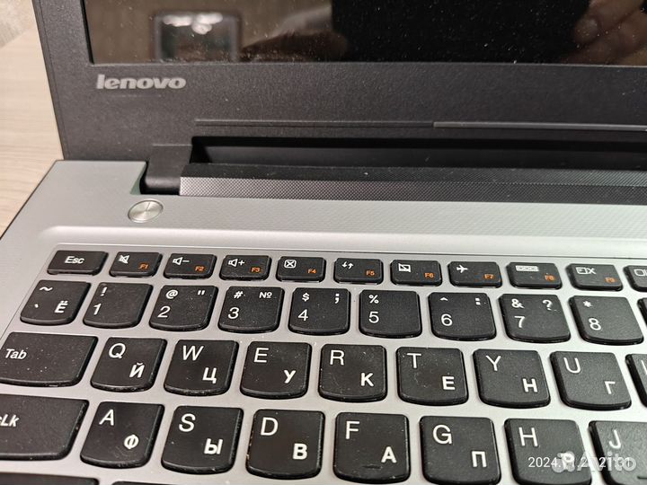 Ноутбук lenovo ideapad 300