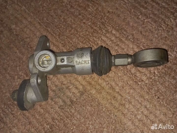 Главный цилиндр сцепления Audi Volkswagen