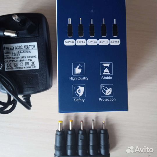 Блок питания универсальный на 9 и 12 В. Новый