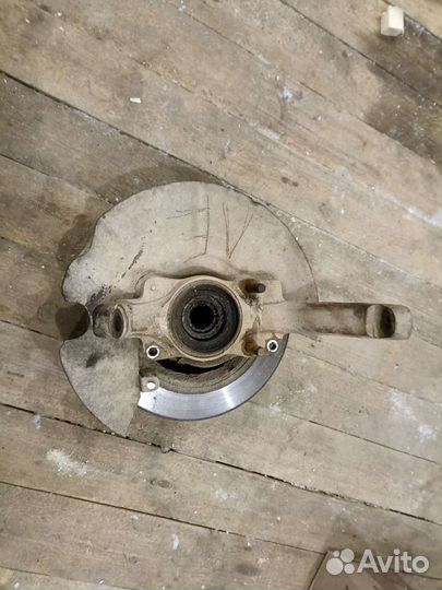 Поворотные кулаки нива