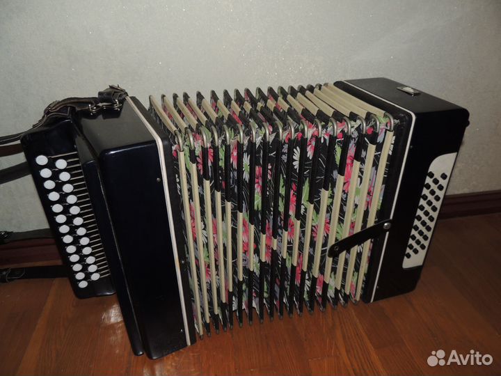 Заказная Кировская гармонь си