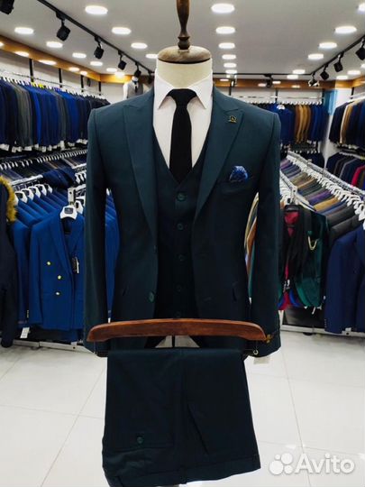 Мужской костюм изумрудный 48(М)