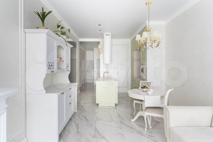 2-к. квартира, 67 м², 1/9 эт.