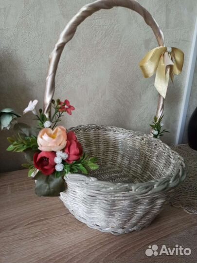 Корзина для лепестков роз