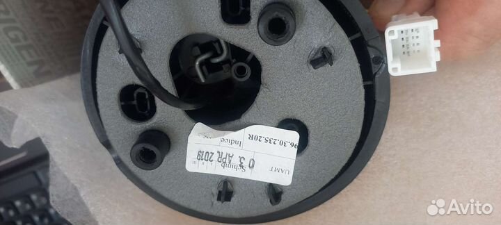 Боковое зеркало