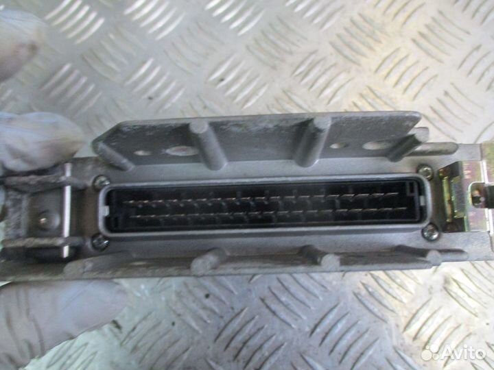 Блок управления АКПП Audi 100 C4 2.3 AAR