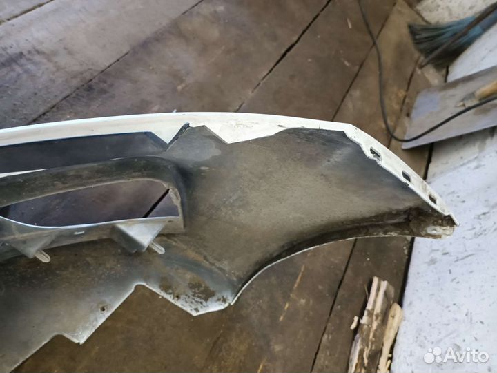 Передний бампер LADA vesta белый