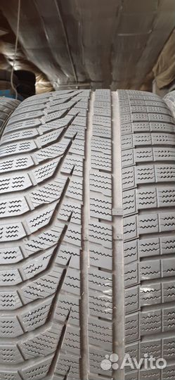 Hankook Winter I'Cept Evo2 W320 245/35 R19