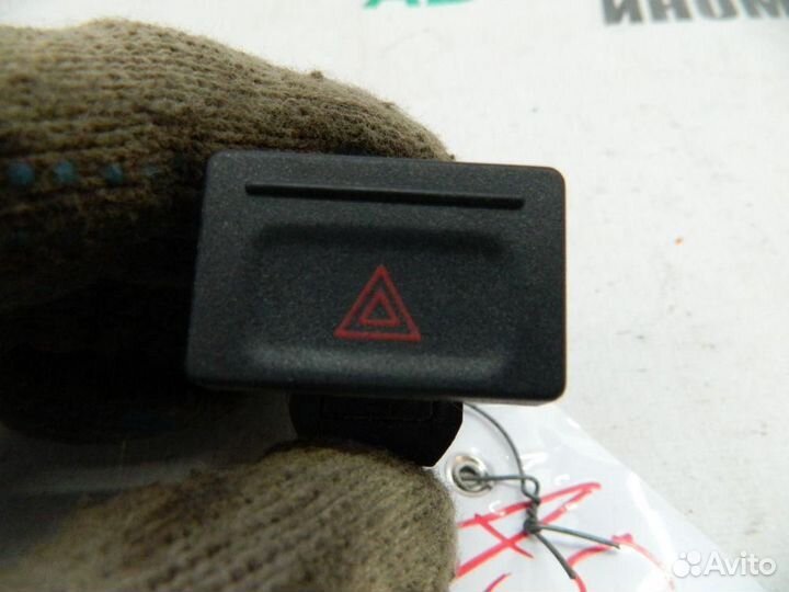 Кнопка аварийной сигнализации для Chery Amulet 20