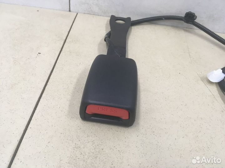 Ответная часть ремня безопасности Hi Lux 2015