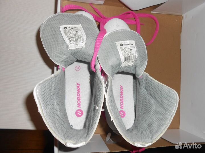 Конькти Bella р39 стелька 25см