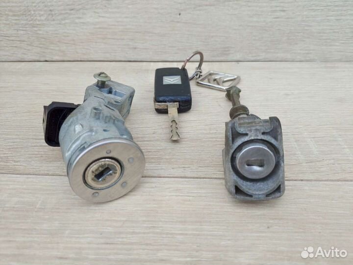 Комплект замок зажигания Citroen C4 2005-2011