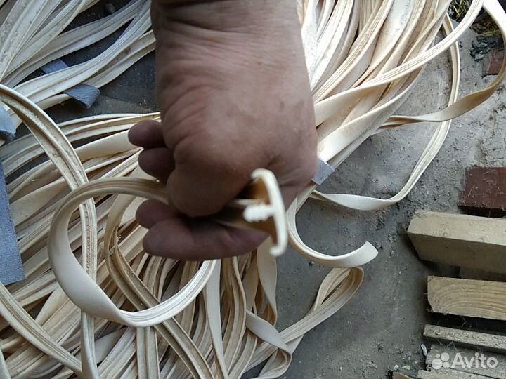 Т-образный профиль для мебели