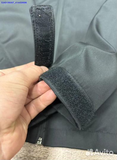 Легкая ветровка Lacoste для города