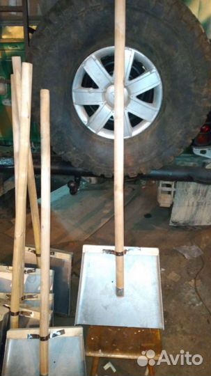 Лопата снеговая