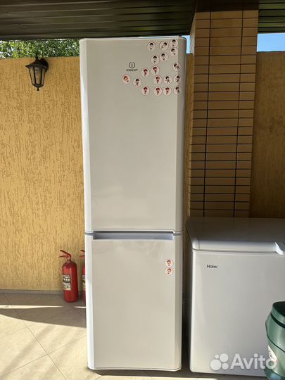 Холодильник Indesit