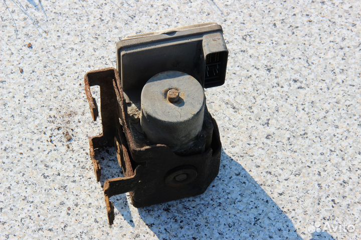 Блок клапанов ABS Escalade GMT800