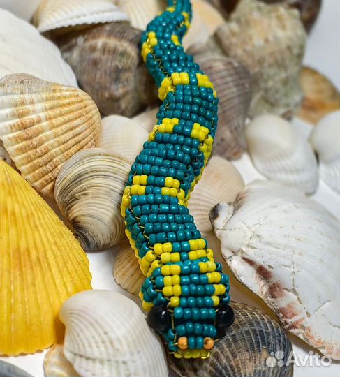 Змея из бисера