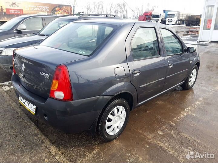 Стекло двери на Рено Логан 2005-2022