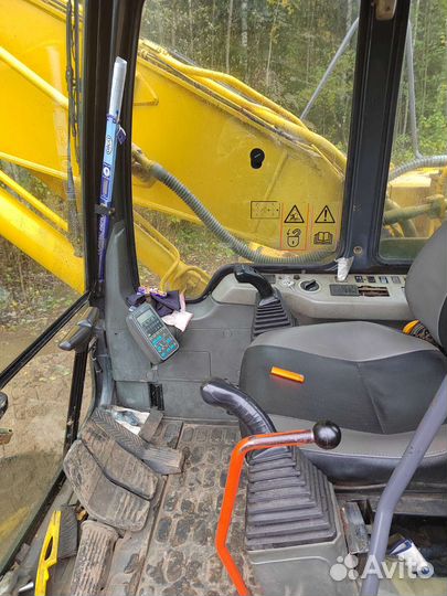 Гусеничный экскаватор Komatsu PC210LC, 2002