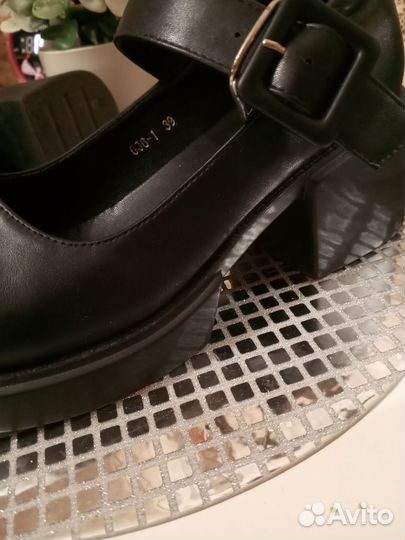Туфли на платформе 39