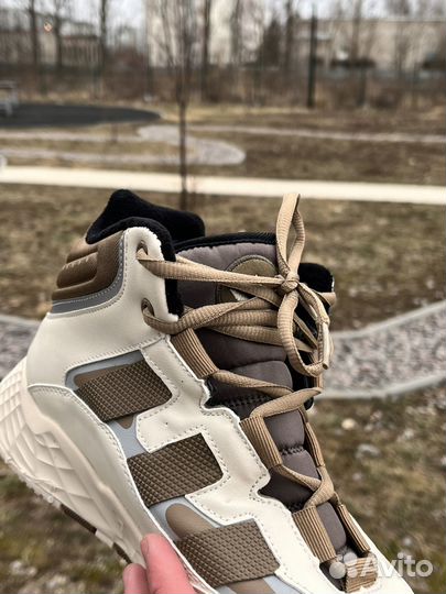 Высокие кроссовоки Adidas