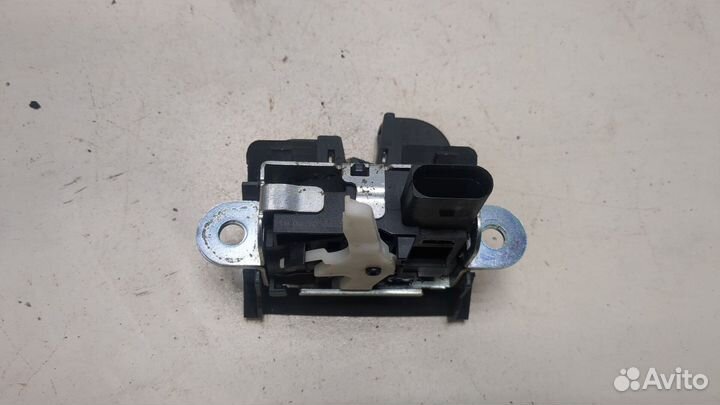 Замок багажника Seat Ibiza 4, 2010