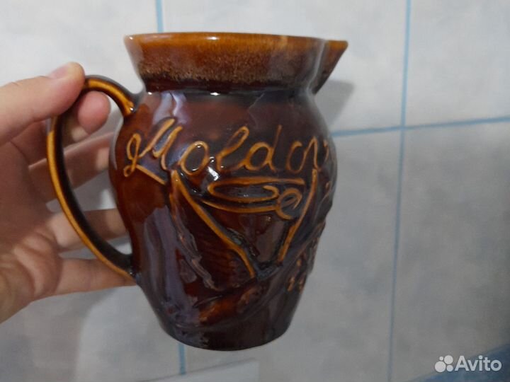 Глиняный кувшин