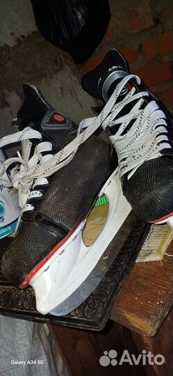 Коньки хоккейные