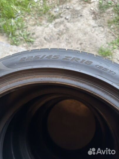 Pirelli P Zero 225/45 R18 и 255/40 R18 99Y