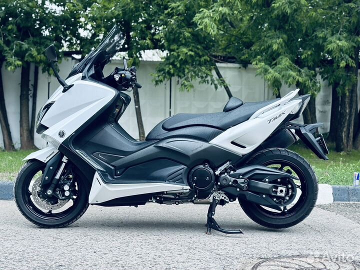 Yamaha T-Max 530