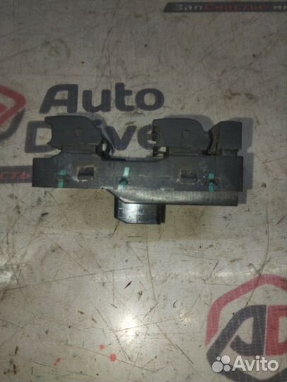 Блок управления стеклоподъемниками Chevrolet Cruze