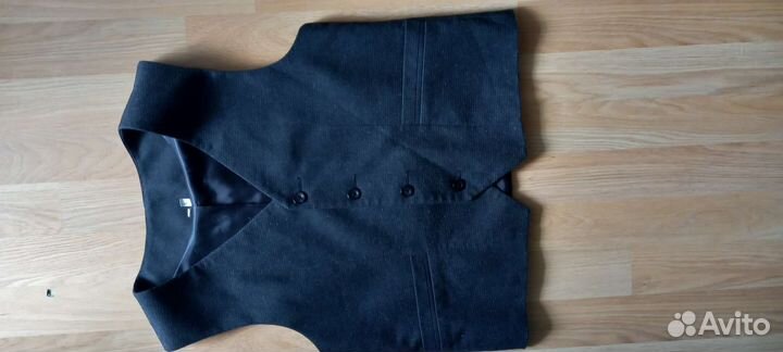 Школьная форма (жилетка и брюки)